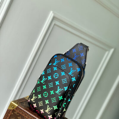 AVENUE SLINGBAG 18 IN BLACK MONOGRAM ECLIPSE CANVAS MULTICOLOR GRADIANT LOGO