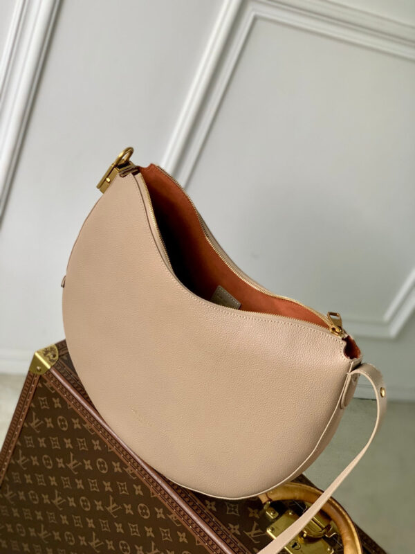 imgHD_4828b284_20250509_cmp_i1746781695170_8732_0_8_jpg LOW KEY COOKIE MM 32 IN WALNUT BROWN CALFSKIN BROWN MONOGRAM TAG