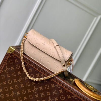 imgHD_4828b284_20250514_cmp_i1747209473766_5882_0_0_jpg WALLET ON CHAIN IVY 23 IN BEIGE MONOGRAM REVERSE CANVAS EMBOSSED LOGO