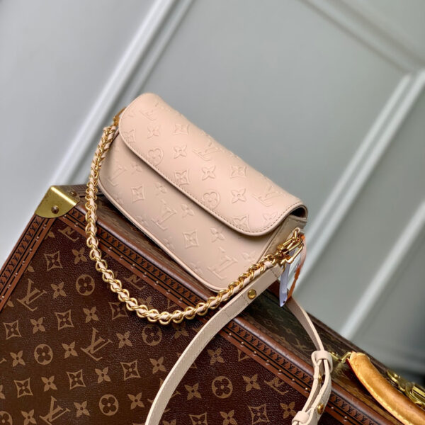 imgHD_4828b284_20250514_cmp_i1747209473767_1576_0_1_jpg WALLET ON CHAIN IVY 23 IN BEIGE MONOGRAM REVERSE CANVAS EMBOSSED LOGO