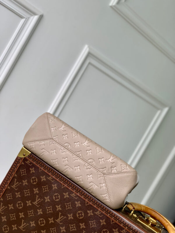 imgHD_4828b284_20250523_cmp_i1747987462532_2544_0_3_jpg ANYTIME PM 34 IN ASH BROWN MONOGRAM EMPREINTE CALFSKIN