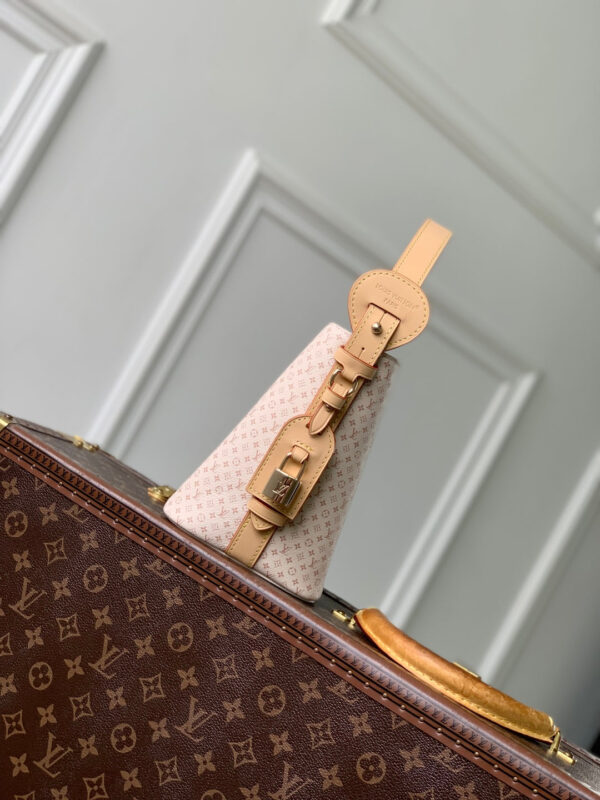 ROMANCE ALL IN BB 25S 18 IN DUNE MONOGRAM DAMIER CALFSKIN