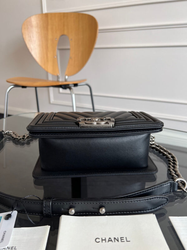 imgHD_89105d0f_20250712_cmp_i1752300494248_2804_0_6_jpg CHANEL 25S BOY BAG 20 IN BLACK LAMBSKIN