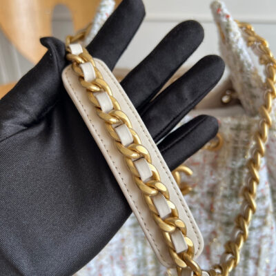 CHANEL 25S HOBO BAG 40 IN MULTICOLOR TWEED WITH GOLD HARDWARE