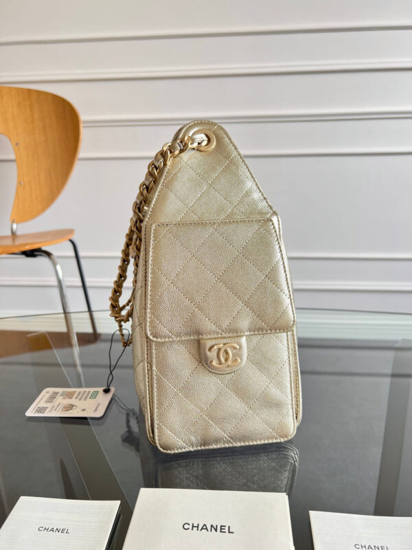 CHANEL 25S HOBO BAG 30 IN LIGHT GOLD METALLIC CAVIAR