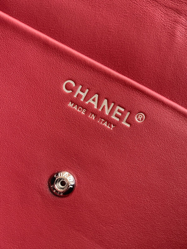 CHANEL 26S SOUPLISSIMO MAXI FLAP MEDIUM 32 IN BLACK GRAINED CALFSKIN SILVER HARDWARE