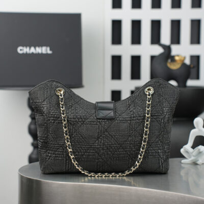 imgHD_f0893979_20260522_cmp_i1779441446335_3132_0_2_jpg CHANEL 25S SHOULDER BAG 32 IN BLACK RAFFIA AND CALFSKIN GOLD HARDWARE