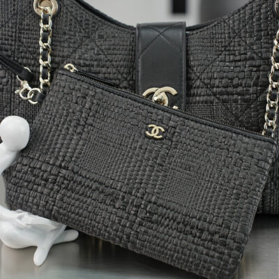 imgHD_f0893979_20260522_cmp_i1779441448885_2631_0_8_jpg CHANEL 25S SHOULDER BAG 32 IN BLACK RAFFIA AND CALFSKIN GOLD HARDWARE