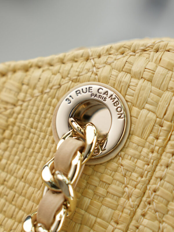 imgHD_f0893979_20260522_cmp_i1779441483614_3463_0_5_jpg CHANEL 25S SHOULDER BAG 32 IN NATURAL RAFFIA AND CALFSKIN GOLD HARDWARE