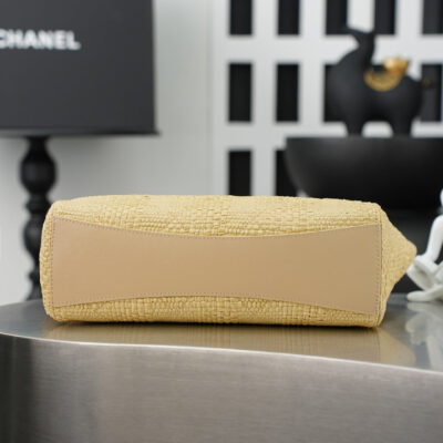 imgHD_f0893979_20260522_cmp_i1779441488448_1378_0_3_jpg CHANEL 25S SHOULDER BAG 32 IN NATURAL RAFFIA AND CALFSKIN GOLD HARDWARE