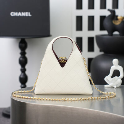 CHANEL 26S SHOPPING BAG MEDIUM 23 IN IVORY WHITE LAMBSKIN GOLD HARDWARE