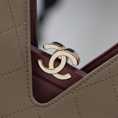 CHANEL 26S SHOPPING BAG MEDIUM 23 IN BROWN LAMBSKIN GOLD HARDWARE