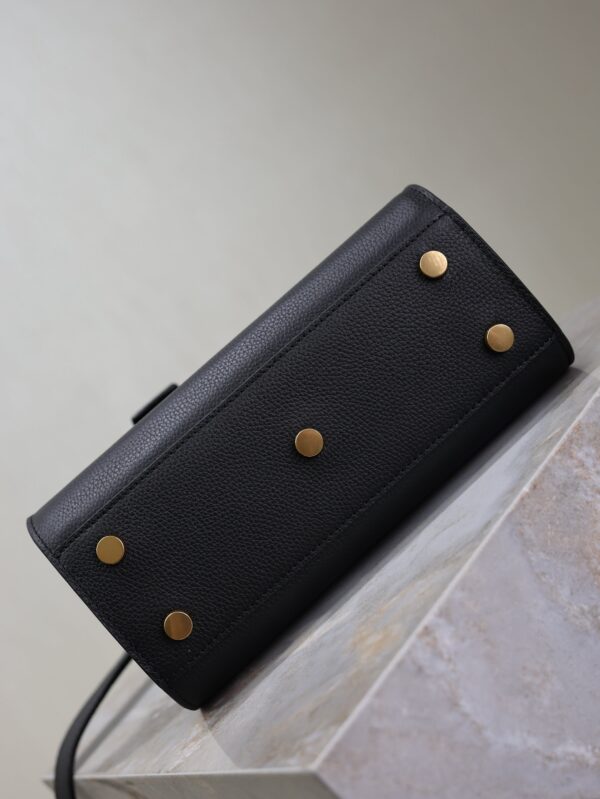 imgHD_f8c0bdc9_20250424_i1745484390785_7641_0_8_jpg YSL 25S SAC DE JOUR 22 IN BLACK SUPPLE GRAINED CALFSKIN GOLD HARDWRE