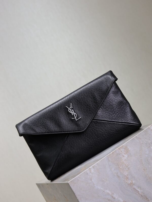 YSL 25S CASSANDRE LARGE ENVELOPE POUCH 29 IN BLACK CALFSKIN GRAY HARDWRE