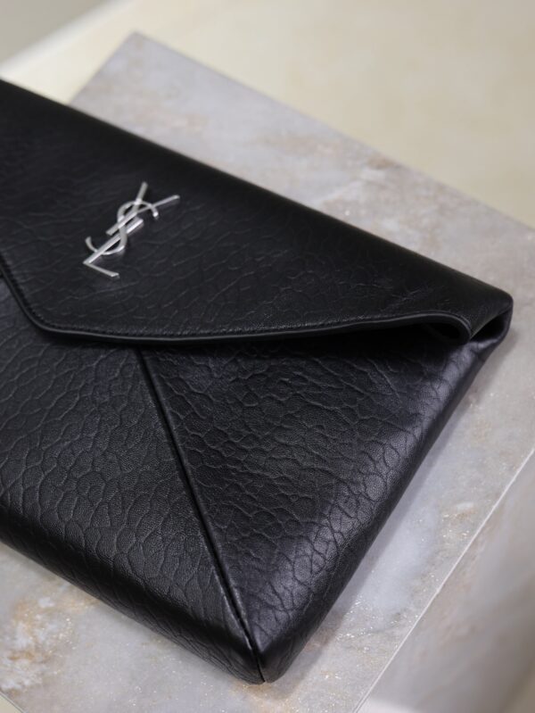 YSL 25S CASSANDRE LARGE ENVELOPE POUCH 29 IN BLACK CALFSKIN GRAY HARDWARE