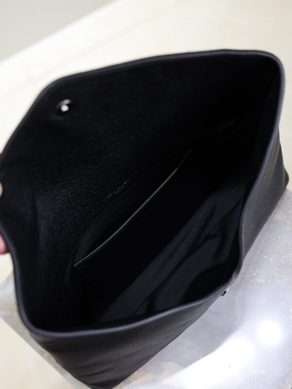 YSL 25S CASSANDRE LARGE ENVELOPE POUCH 29 IN BLACK CALFSKIN GRAY HARDWARE