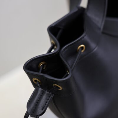 YSL 25S Y LARGE HOBO 50 IN BLACK CALFSKIN GOLD HARDWARE