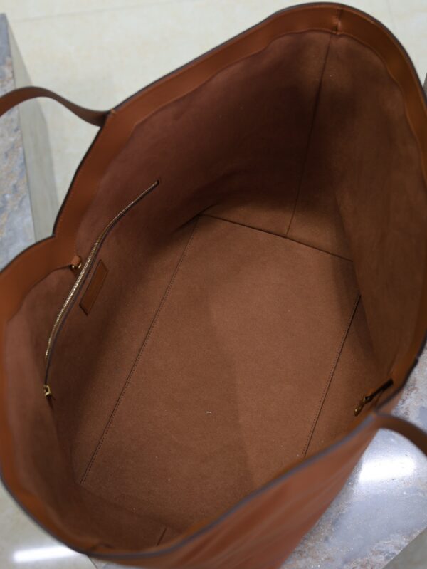 YSL 25S Y TOTE 50 IN CARAMEL CALFSKIN GOLD HARDWARE