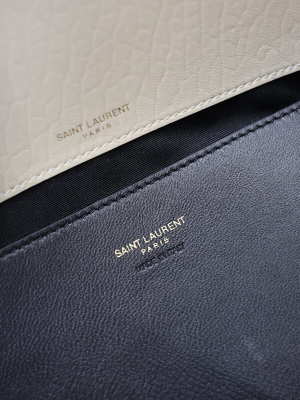YSL 25S CASSANDRE ENVELOPE MESSENGER 35 IN BLANC VINTAGE LAMBSKIN GOLD HARDWARE