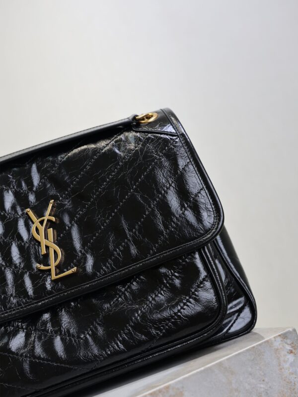 imgHD_f8c0bdc9_20250821_i1755763502865_8929_0_4_jpg YSL 25S NIKI GM BAG 32 IN BLACK GLOSSY CALFSKIN GOLD HARDWRE