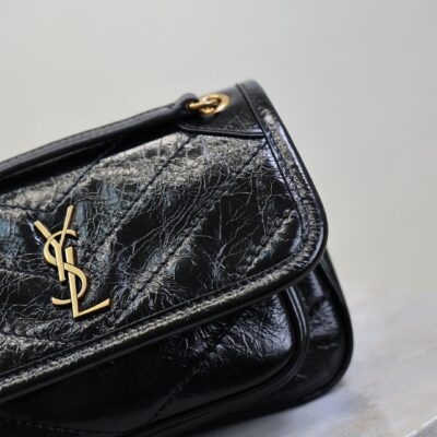imgHD_f8c0bdc9_20250821_i1755764653849_4298_0_2_jpg YSL 25S NIKI BAG 18 IN BLACK GLOSSY CALFSKIN GOLD HARDWRE