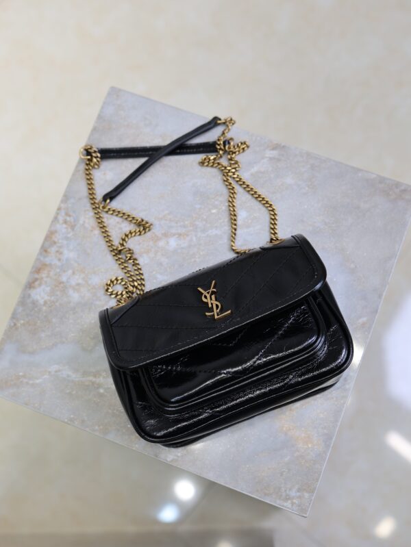 imgHD_f8c0bdc9_20250821_i1755764657207_6085_0_5_jpg YSL 25S NIKI BAG 18 IN BLACK GLOSSY CALFSKIN GOLD HARDWRE