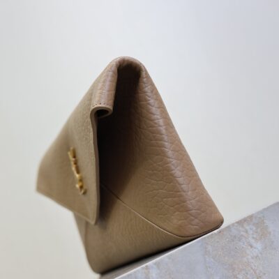 YSL 25S CASSANDRE LARGE ENVELOPE POUCH 29 IN DARK TAUPE CALFSKIN GOLD HARDWARE