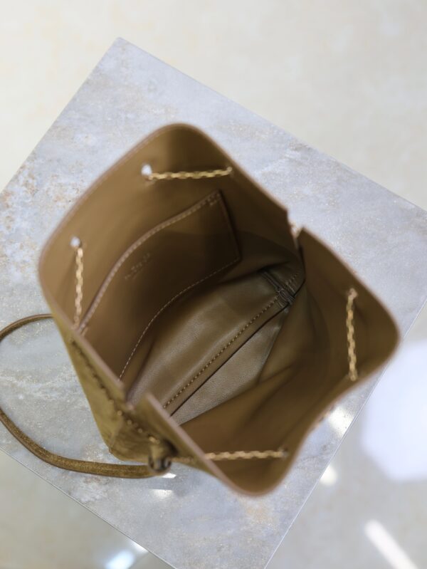 imgHD_f8c0bdc9_20250822_i1755853700555_6002_0_5_jpg YSL 25S POCHON BAG 24 IN CARAMEL COGNAC SUEDE GOLD HARDWRE