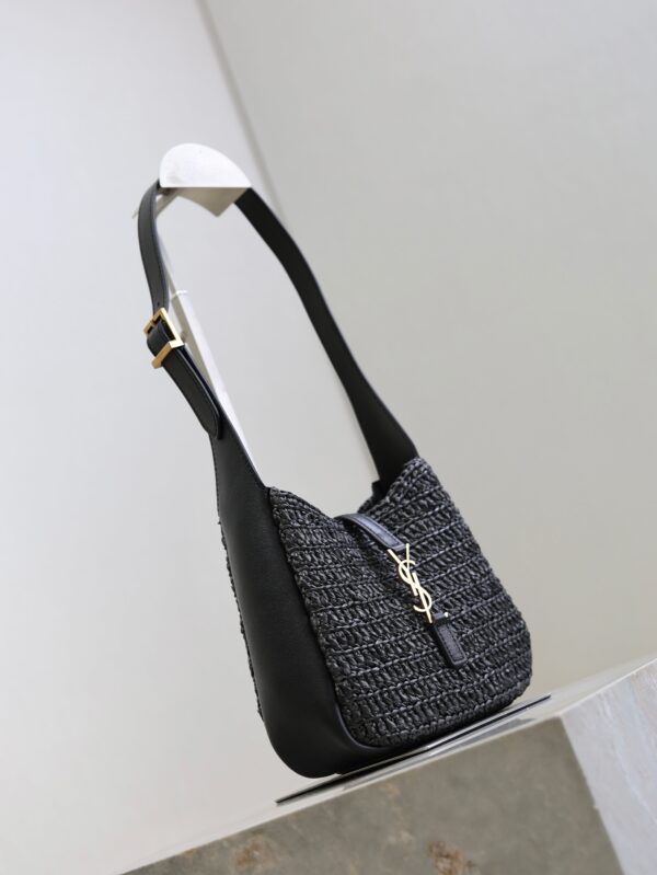 imgHD_f8c0bdc9_20250824_i1756022635225_1993_0_2_jpg YSL 25S LE 5 À 7 SUPPLE SMALL 16 IN BLACK RAFFIA AND LEATHER GOLD HARDWRE