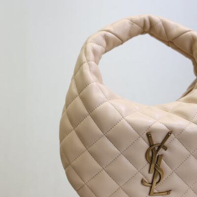 YSL 25S ICARINO 17 IN BEIGE QUILTED CALFSKIN GOLD HARDWARE