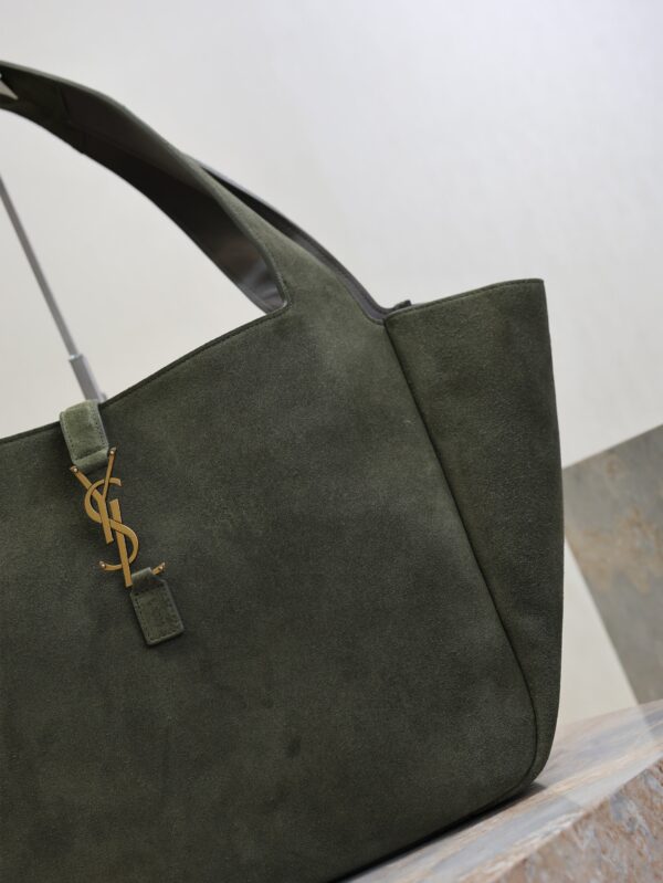 imgHD_f8c0bdc9_20250903_i1756883486577_185_0_4_jpg YSL 25S LE 5 À 7 BEA 50 IN DARK OLIVE SUEDE GOLD HARDWRE