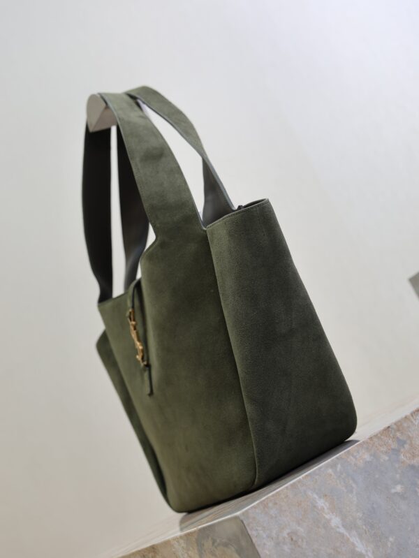 imgHD_f8c0bdc9_20250903_i1756883487065_5396_0_3_jpg YSL 25S LE 5 À 7 BEA 50 IN DARK OLIVE SUEDE GOLD HARDWRE