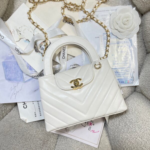 img_0a644df0_20260412_i1775972453927_115_0_4_jpg CHANEL 26S MINI KELLY BAG 19 IN WHITE CALFSKIN