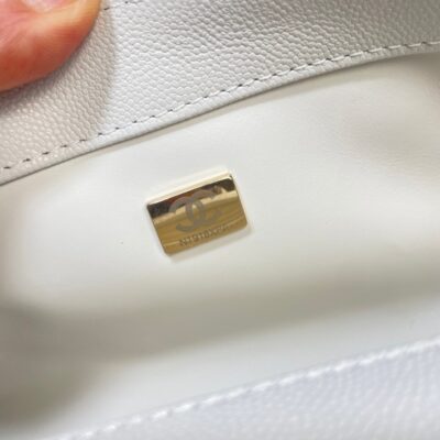 img_0a644df0_20260426_i1777184748133_2892_0_9_jpg CHANEL 26S COCO HANDLE BAG 32 IN WHITE CAVIAR CALFSKIN GOLD HARDWARE