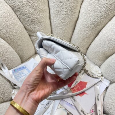 img_0a644df0_20260426_i1777184749420_3317_0_2_jpg CHANEL 26S COCO HANDLE BAG 32 IN WHITE CAVIAR CALFSKIN GOLD HARDWARE
