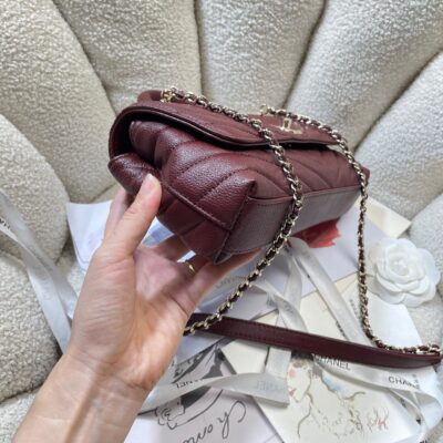img_0a644df0_20260519_i1779124747837_4209_0_2_jpg CHANEL 26S COCO HANDLE BAG 32 IN DARK RED GRAINED CALFSKIN GOLD HARDWARE