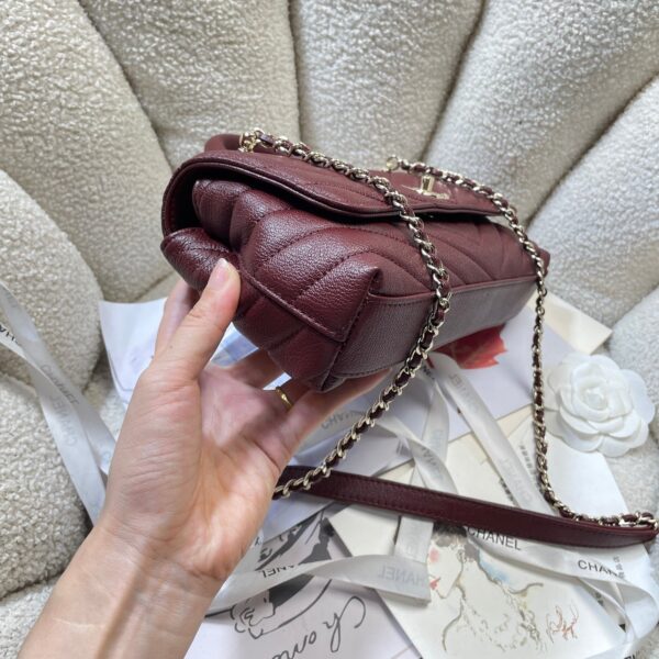 img_0a644df0_20260519_i1779124747837_4209_0_2_jpg CHANEL 26S COCO HANDLE BAG 32 IN DARK RED GRAINED CALFSKIN GOLD HARDWARE