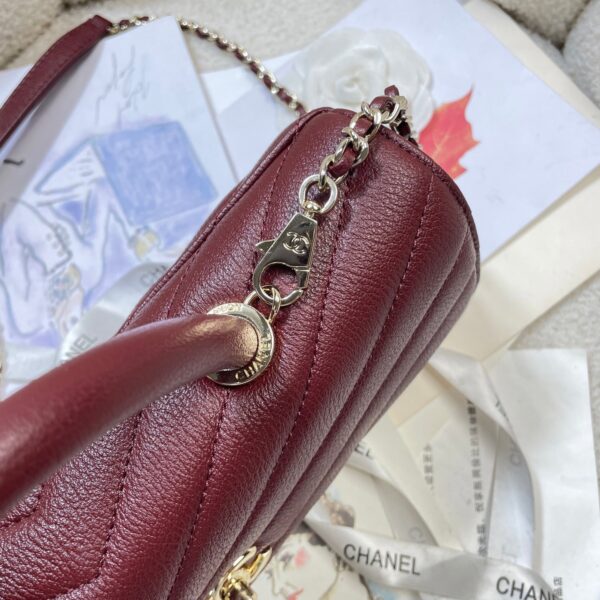 img_0a644df0_20260519_i1779124747880_4617_0_6_jpg CHANEL 26S COCO HANDLE BAG 32 IN DARK RED GRAINED CALFSKIN GOLD HARDWARE
