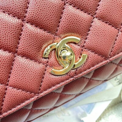 img_0a644df0_20260519_i1779188195814_5936_0_5_jpg CHANEL 26S COCO HANDLE BAG 32 IN DARK RED CAVIAR CALFSKIN GOLD HARDWARE