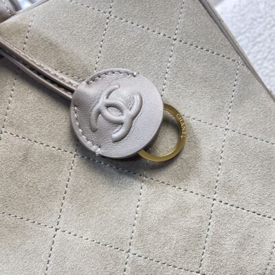 img_0a644df0_20260520_i1779252648394_7886_0_5_jpg CHANEL 26S TOP HANDLE BAG MEDIUM 35 IN LIGHT OLIVE GREEN QUILTED SUEDE AND CALFSKIN GOLD HARDWARE