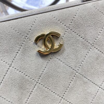 img_0a644df0_20260520_i1779252648761_7104_0_4_jpg CHANEL 26S TOP HANDLE BAG MEDIUM 35 IN LIGHT OLIVE GREEN QUILTED SUEDE AND CALFSKIN GOLD HARDWARE