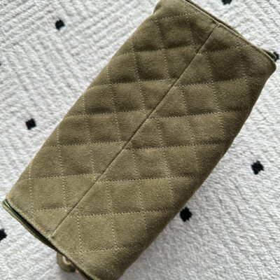 img_0b9f920c_20251024_i1761282667_1925_0_jpg CHANEL 25S HOBO BAG 30 IN MOSS GREEN SUEDE WITH GOLD HARDWARE
