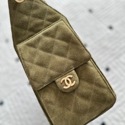 img_0b9f920c_20251024_i1761282667_4780_5_jpg CHANEL 25S HOBO BAG 30 IN MOSS GREEN SUEDE WITH GOLD HARDWARE
