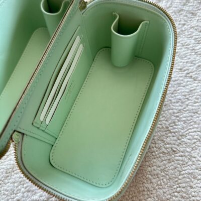 img_0b9f920c_20251208_i1765162865329_444_0_7_jpg CHANEL 25S VANITY BAG 17 IN MINT GREEN CAVIAR LEATHER