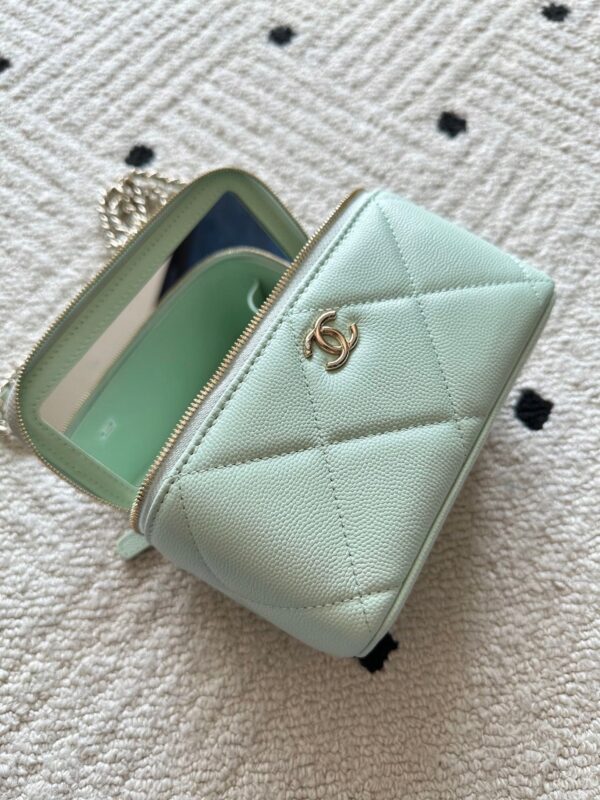 img_0b9f920c_20251208_i1765162866152_9691_0_6_jpg CHANEL 25S VANITY BAG 17 IN MINT GREEN CAVIAR LEATHER