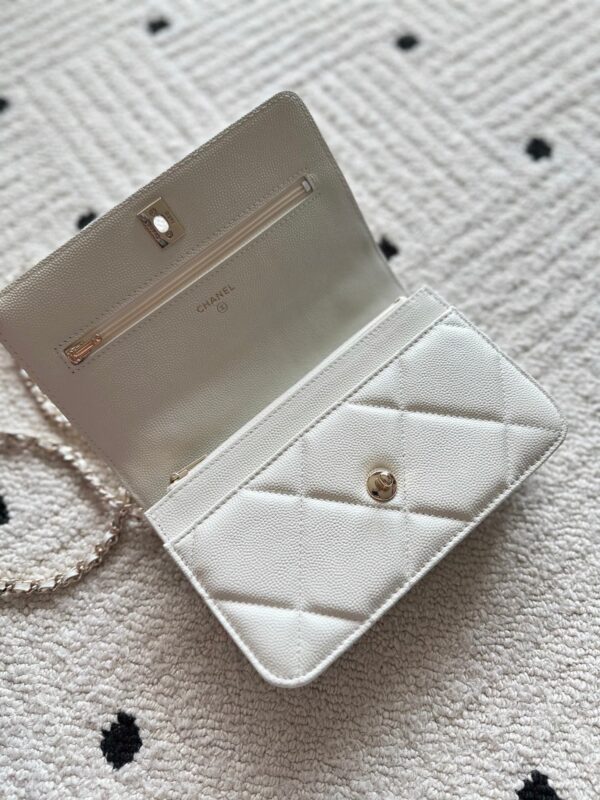 img_0b9f920c_20251208_i1765163768874_7904_0_5.jpg_1 CHANEL 25S MINI FLAP BAG 19 IN WHITE CAVIAR LEATHER