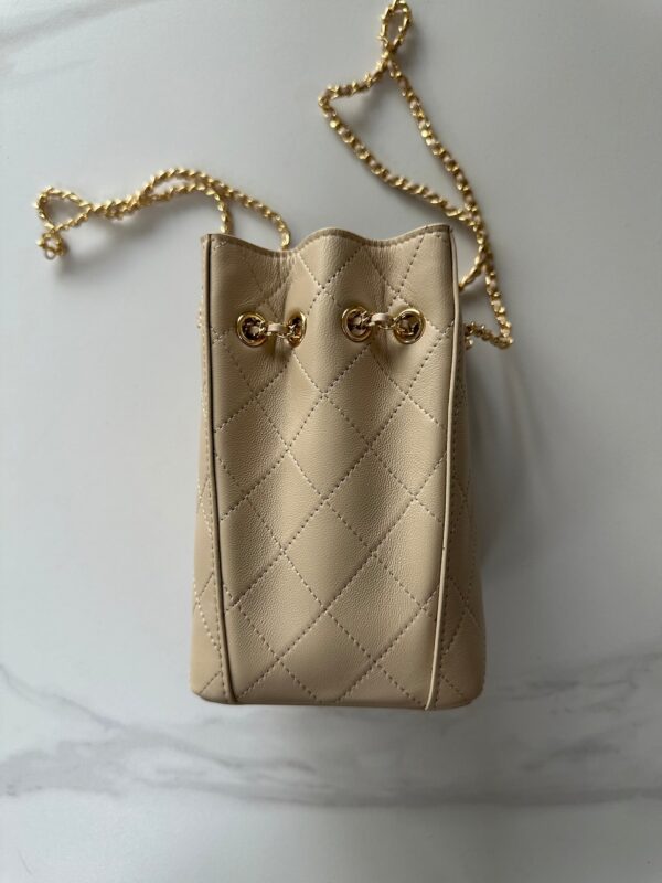 img_0b9f920c_20260622_i1782107172493_8482_0_1_jpg CHANEL 26S MINI BUCKET BAG 18 IN BEIGE QUILTED CALFSKIN GOLD HARDWARE