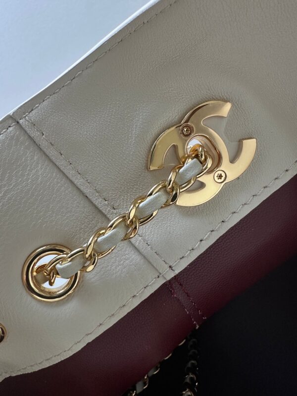 img_0b9f920c_20260622_i1782107206827_2695_0_7_jpg CHANEL 26S MINI BUCKET BAG 18 IN IVORY WHITE QUILTED CALFSKIN GOLD HARDWARE