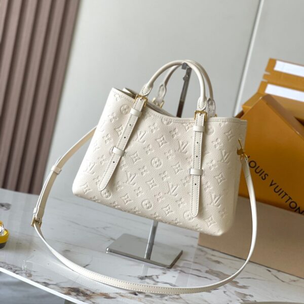img_1578ca1d_20240929_a1727599428958_0701_jpg BABYLONE TOTE 31 IN WHITE MONOGRAM EMPREINTE LEATHER