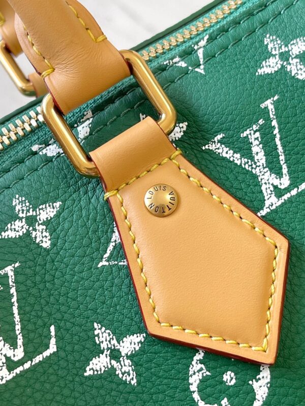 img_1578ca1d_20241006_a1728196790399_8727_jpg SPEEDY P9 BANDOULIÈRE 25 IN GREEN MONOGRAM CANVAS GOLD HARDWARE